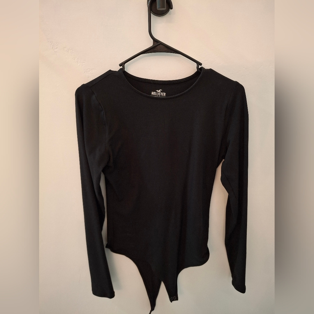 Women's Black Long Sleeve Top